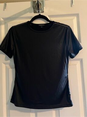Koral Black Short Sleeve Performance Tee XS